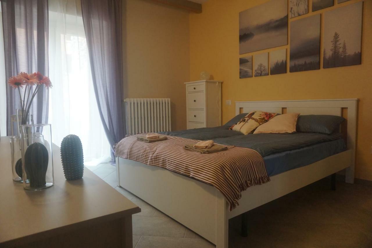 La Casa Di Edone Apartman Monzambano Kültér fotó